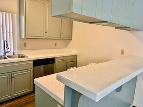 10131 Caminito Zar in San Diego, CA - Building Photo - Building Photo