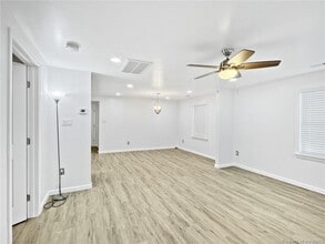 8611 Richmond Rd in Toano, VA - Building Photo - Building Photo