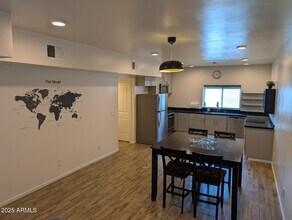 4350 E Palm Ln in Phoenix, AZ - Building Photo - Building Photo