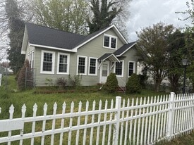 307 E Pembroke Ave in Hampton, VA - Building Photo