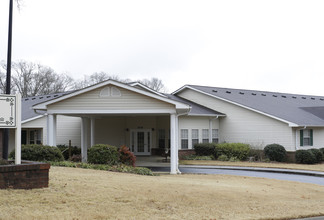 Snow Street Place Apartments in Greer, SC - Building Photo - Building Photo