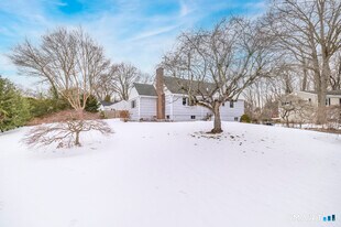 63 Alpine St in Stamford, CT - Building Photo