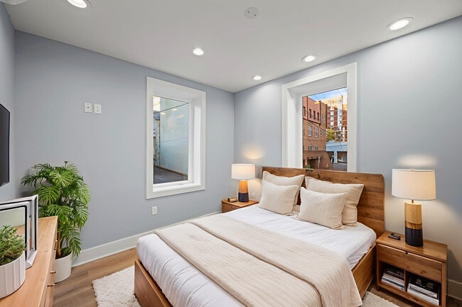 4535 Avondale St, Unit 1 in Bethesda, MD - Foto de edificio - Building Photo