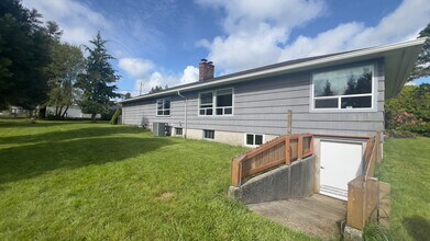 35144 Reith Larson Ln in Astoria, OR - Building Photo - Building Photo