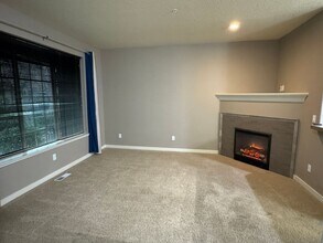4883 NW Blandy Terrace in Portland, OR - Building Photo - Building Photo