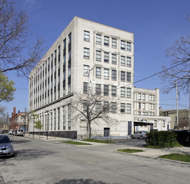 Historic King Place in Milwaukee, WI - Building Photo - Building Photo