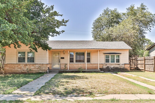 property at 2611 44th St