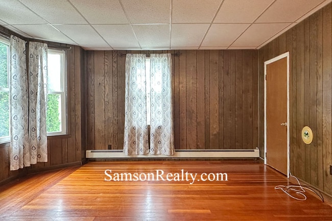 1230 Plainfield St in Johnston, RI - Building Photo - Building Photo
