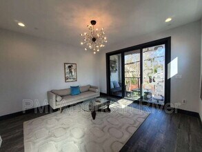 2340 River Cats Aly in Sacramento, CA - Building Photo - Building Photo