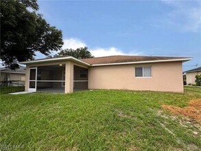 1009 Chapel Ave in Lehigh Acres, FL - Building Photo - Building Photo