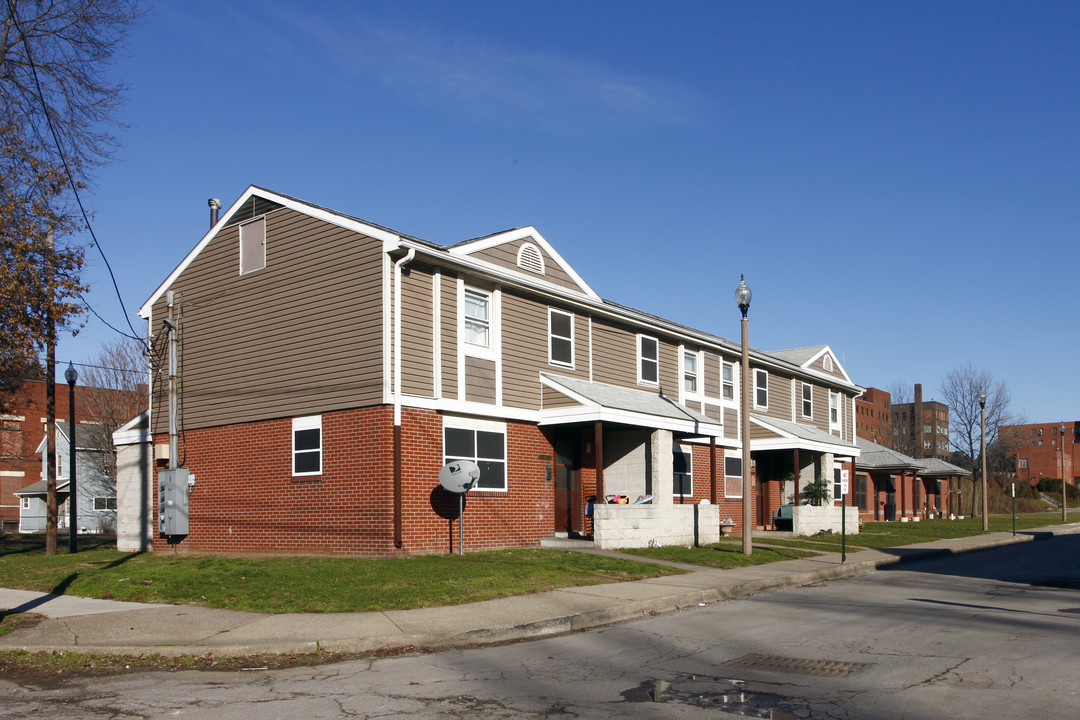 1118 Sciota St in New Castle, PA - Foto de edificio