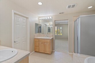 563 Moreland Way in Santa Clara, CA - Building Photo - Building Photo