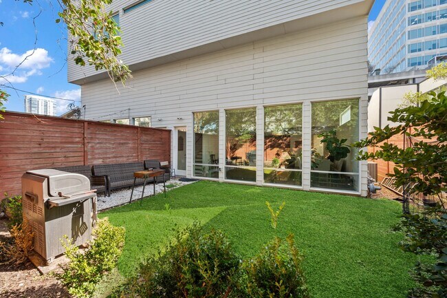 property at 3302 Lake St