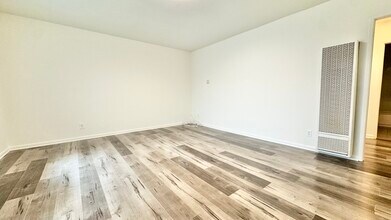 210 S Coronado St in Los Angeles, CA - Building Photo - Building Photo