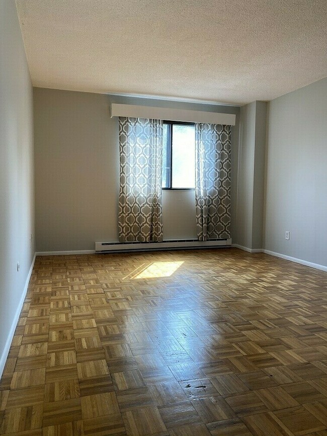 2350 Massachusetts Ave, Unit 24 in Cambridge, MA - Building Photo - Building Photo
