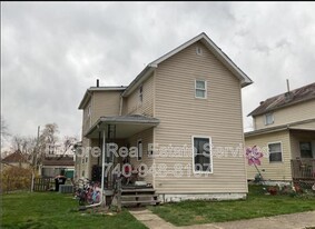 406 N 10th St in Newark, OH - Building Photo