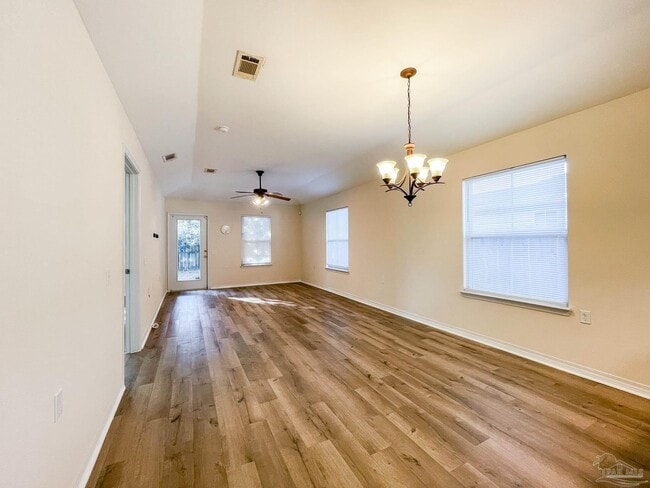 5853 Bilek Dr in Pensacola, FL - Building Photo - Building Photo