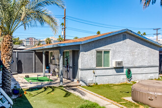 518-534 S 11th St in Las Vegas, NV - Building Photo - Building Photo