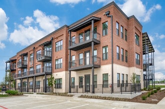 August Hills in Coppell, TX - Foto de edificio - Building Photo