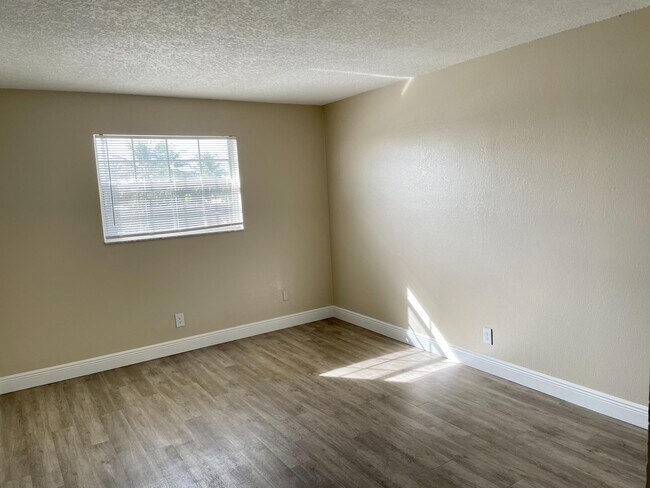3481 Helena Dr-Unit -11 in Lake Worth, FL - Building Photo - Building Photo