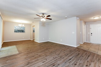 4927 S Gachet Blvd in Lakeland, FL - Building Photo - Building Photo