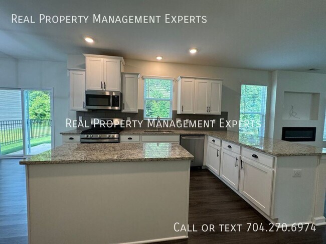 3227 Selwyn Landing Dr in Charlotte, NC - Building Photo - Building Photo