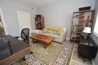 5397 Davini St in Sarasota, FL - Building Photo - Building Photo