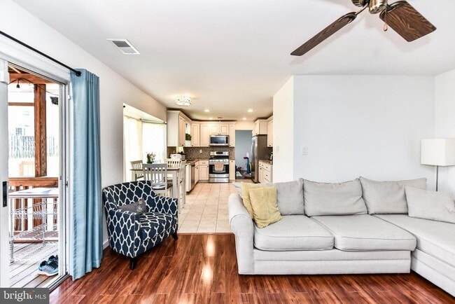 property at 14507 William Carr Ln