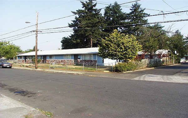 Rosette Apartments in Portland, OR - Building Photo