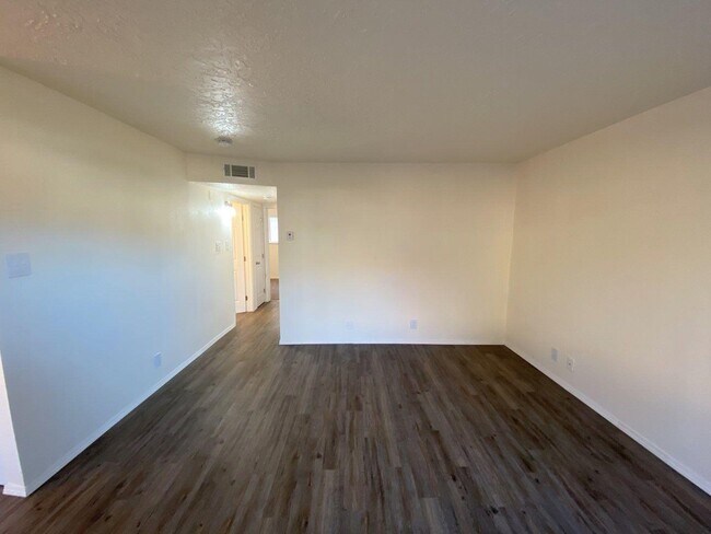 12120 Menaul Blvd NE-Unit -Apt 1 in Albuquerque, NM - Building Photo - Building Photo