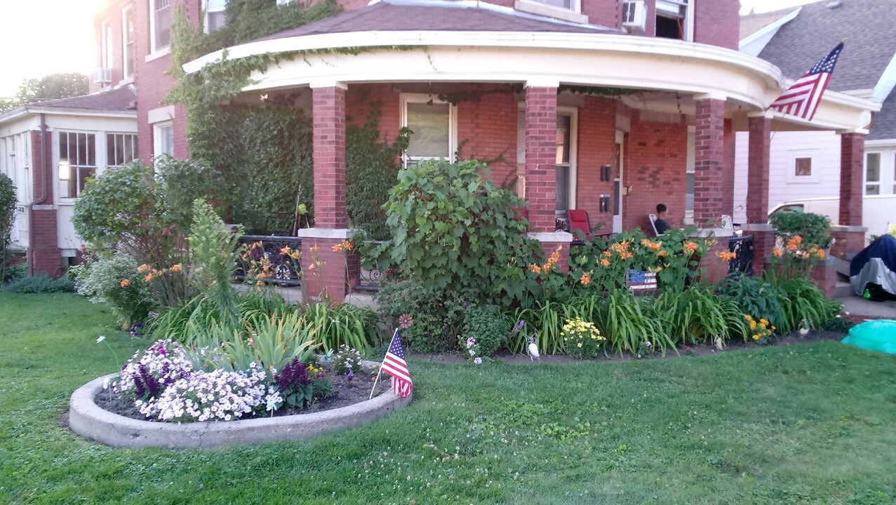 4575 S Packard Ave in Cudahy, WI - Building Photo