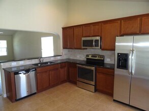 521 Heritage Springs Trail in Round Rock, TX - Building Photo - Building Photo