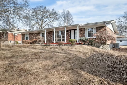 13900 Evan Aire Dr in Florissant, MO - Building Photo - Building Photo