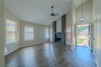 13614 Alon Ln in Houston, TX - Building Photo - Building Photo