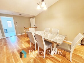 41 Union Sq, Unit 41 in Randolph, MA - Building Photo - Building Photo