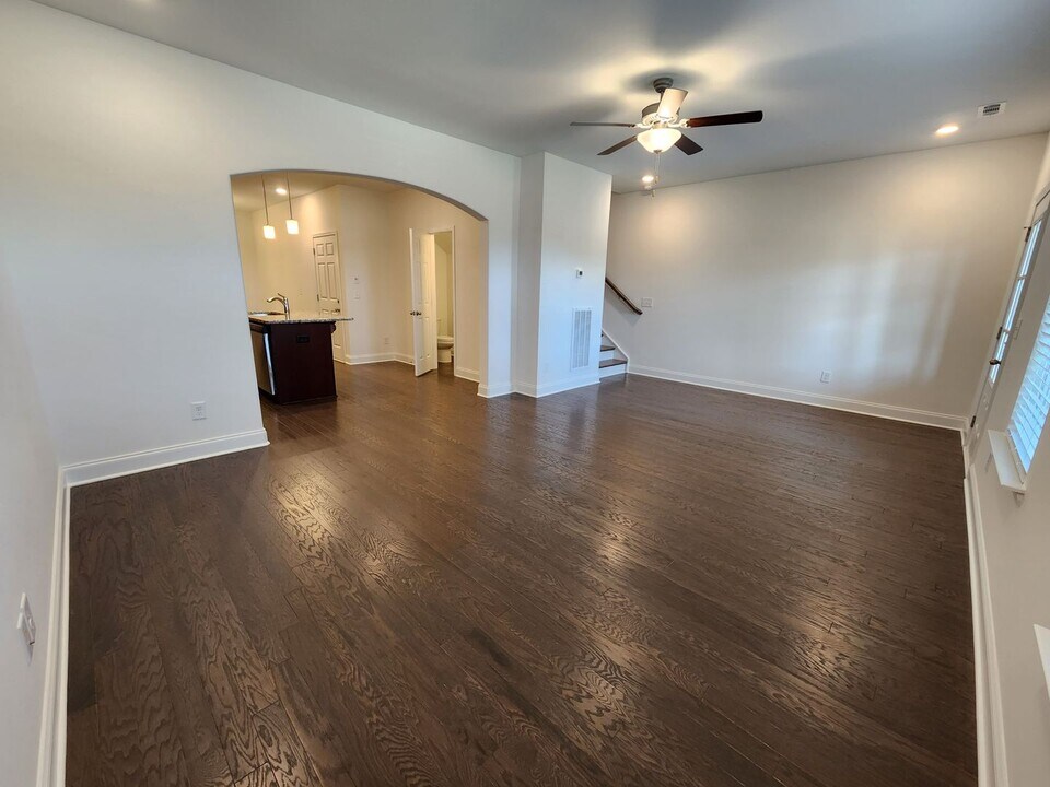 728 Hahn Ct in Lebanon, TN - Building Photo