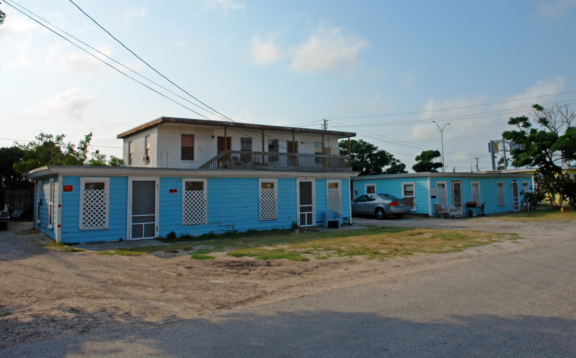 1100-1-1100-8 Preston St in Corpus Christi, TX - Building Photo