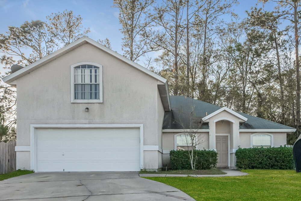 1211 Summer Springs Drive in Middleburg, FL - Building Photo