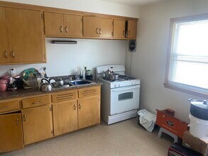 3536 N 85th St, Unit UPPER DUPLEX in Milwaukee, WI - Foto de edificio - Building Photo