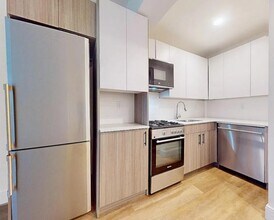 220 E 26th St in New York, NY - Building Photo - Building Photo