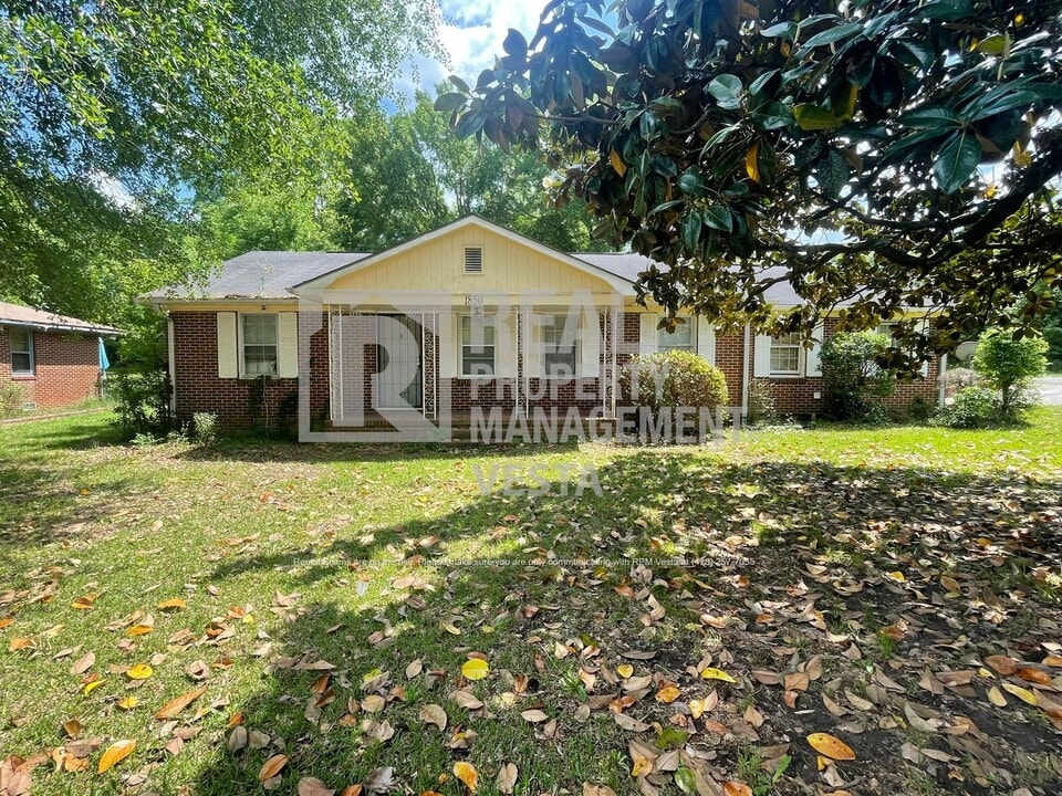 1850 Rocky Creek Rd in Macon, GA - Building Photo