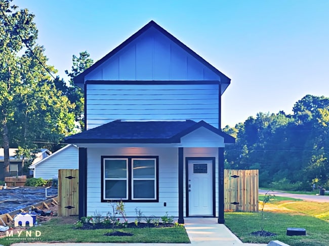 property at 16991 Balmoral St