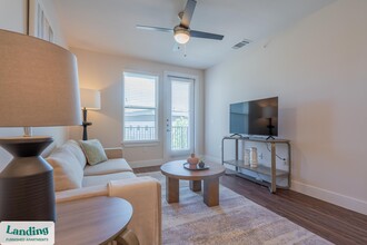 15950 Chase Hill Blvd in San Antonio, TX - Building Photo - Building Photo