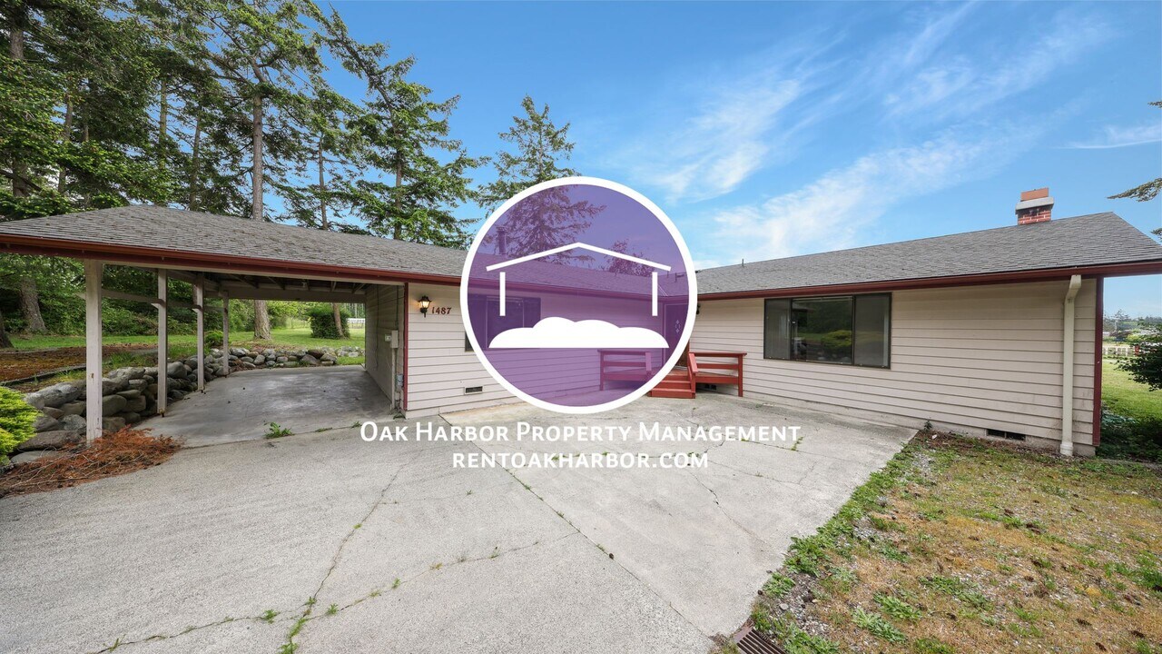1487 W Oldtimer St in Oak Harbor, WA - Building Photo