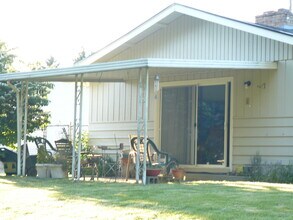 194 May St in Port Orchard, WA - Building Photo - Building Photo