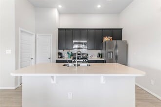 14930 Spg Frst Ln in Mont Belvieu, TX - Building Photo - Building Photo
