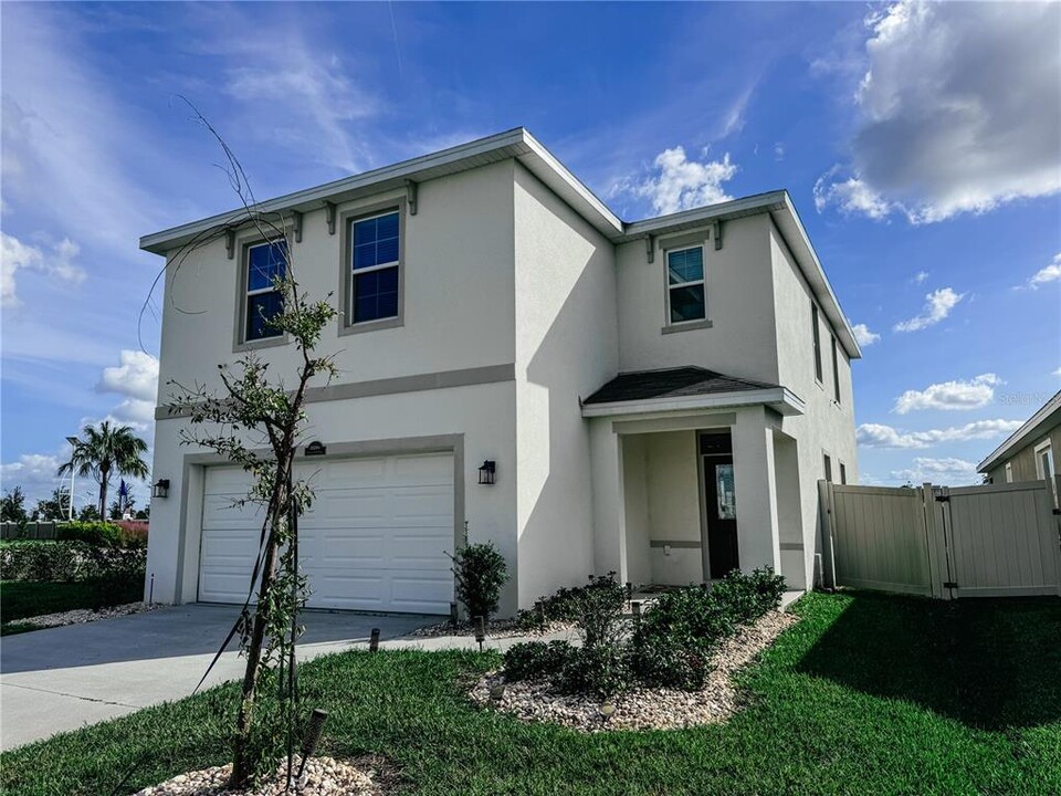 31284 Penny Surf Lp in Wesley Chapel, FL - Building Photo