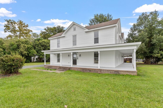 102 N Pearl St in Princeton, NC - Building Photo - Building Photo