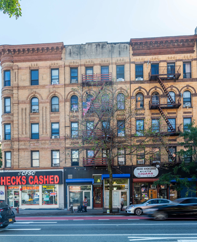 2252 1st Ave in New York, NY - Foto de edificio - Building Photo