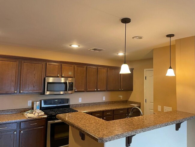 107 W Paseo Celestial in Sahuarita, AZ - Building Photo - Building Photo